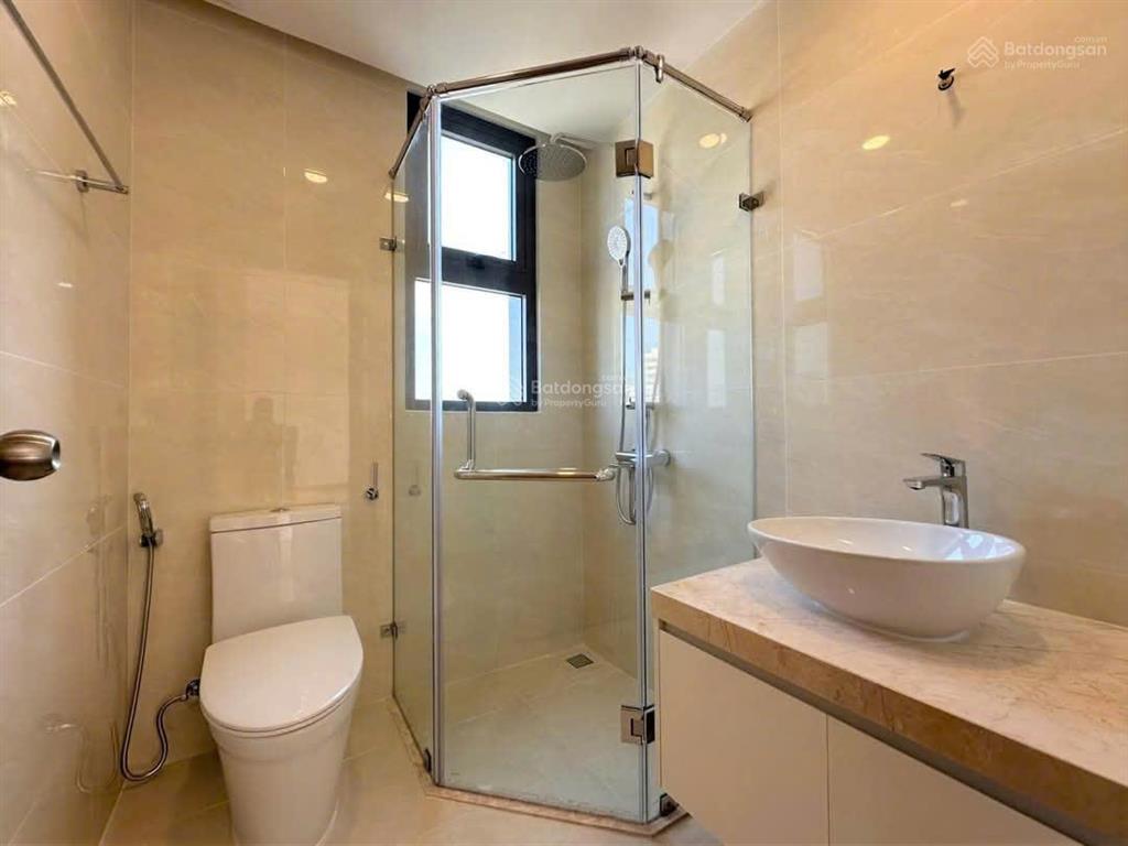Bán ch goldora plaza, 3pn 2wc, 73m2 giá chỉ 4 tỷ bao gồm tất cả 0936 549 ***