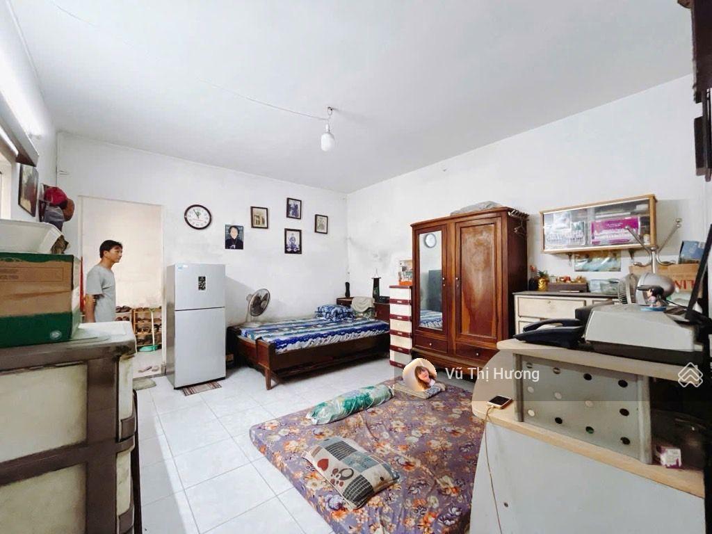 Bán nhà mt trần xuân soạn 252m2  chỉ 100tr/m  gần đh tc marketing