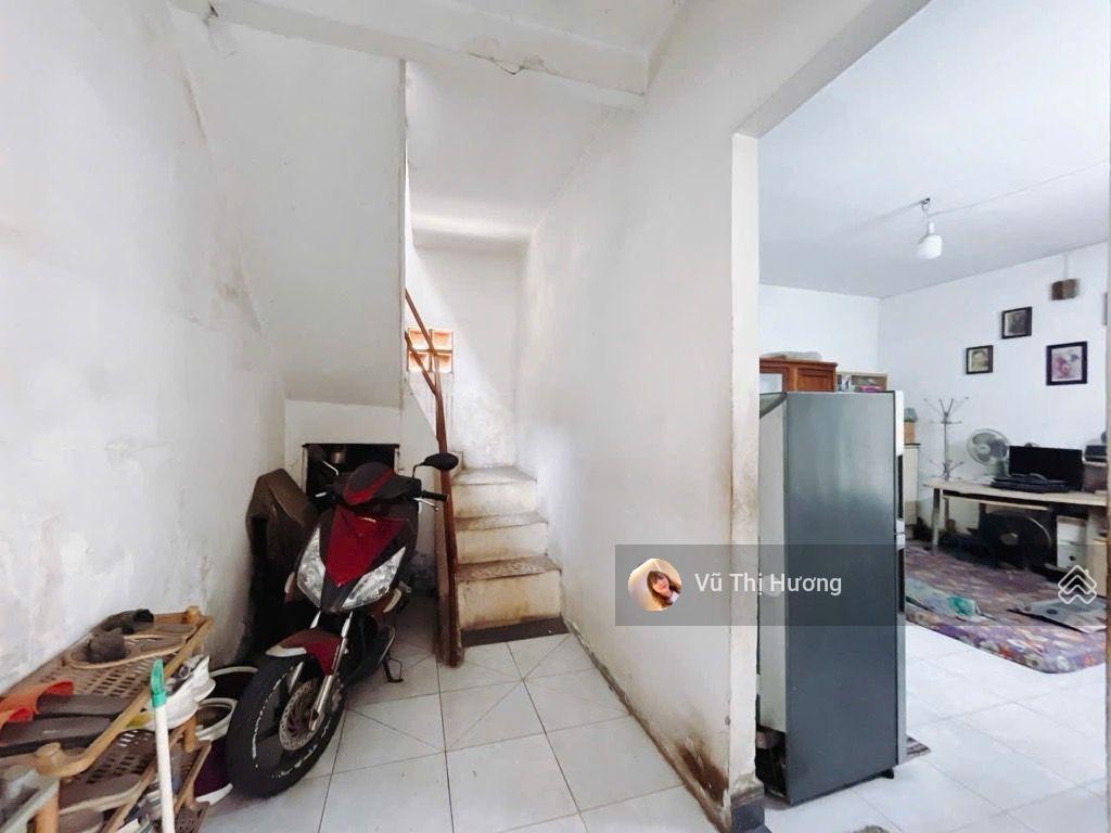 Bán nhà mt trần xuân soạn 252m2  chỉ 100tr/m  gần đh tc marketing