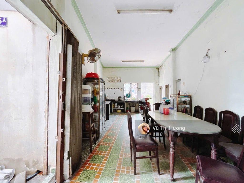Bán nhà mt trần xuân soạn 252m2  chỉ 100tr/m  gần đh tc marketing