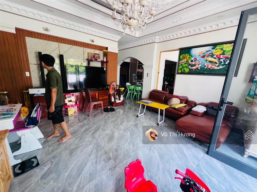 Quận 7  ngang 8m x 11m  kế hẻm xe hơi  chỉ 5.4 tỷ