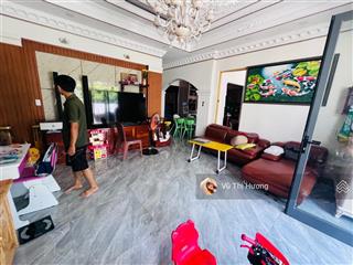 Quận 7  ngang 8m x 11m  kế hẻm xe hơi  chỉ 5.4 tỷ