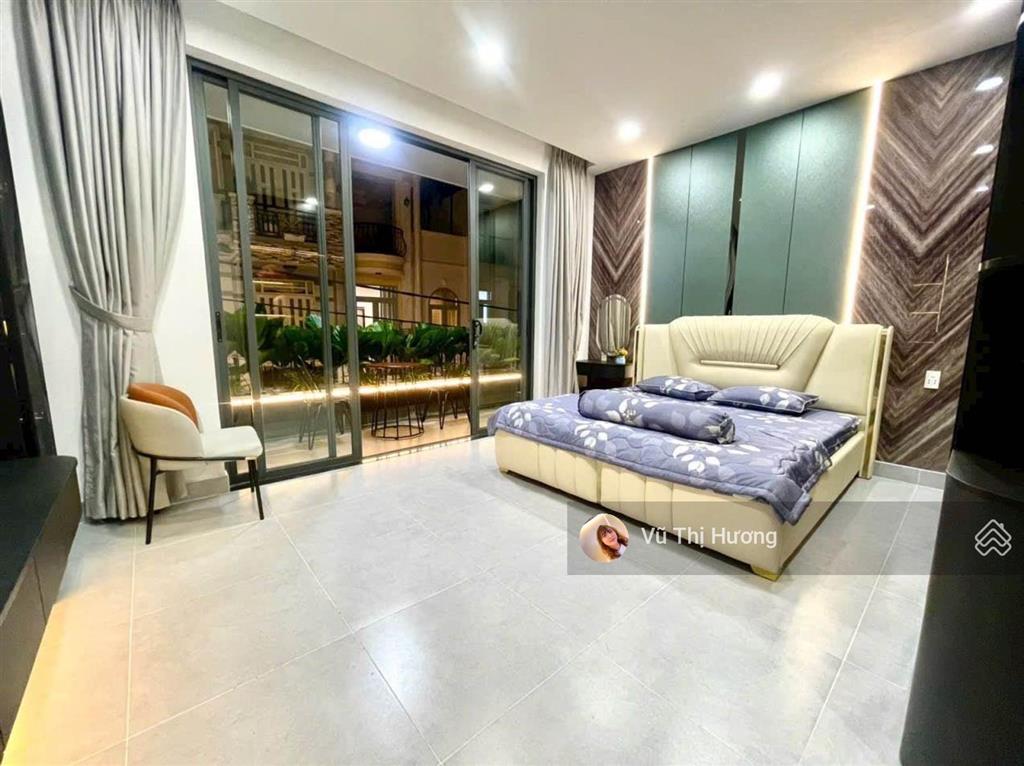 Đường xe hơi 6m  7m x 20m  4 tầng  shr chuẩn