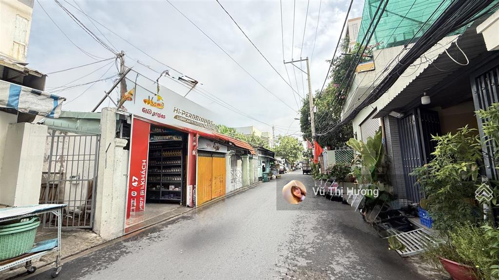 Q7  bùi văn ba nh 6m x 19m  thu nhập 35tr/th  chỉ 9 tỷ hơn  xe hơi tránh