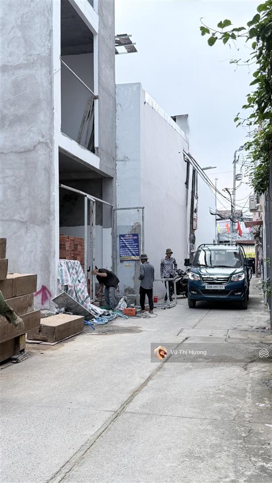 Quận 7  đất 4.5m x 17m  xe hơi đến nơi  chỉ 6 tỷ hơn
