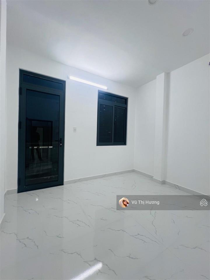 Q7  ngay cc đức khải 4.8m x 14m  chỉ 5 tỷ 9  2 tầng