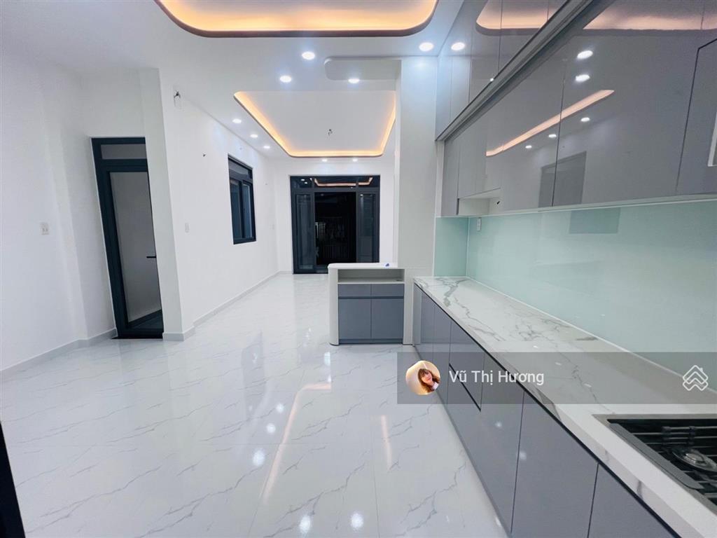 Q7  ngay cc đức khải 4.8m x 14m  chỉ 5 tỷ 9  2 tầng