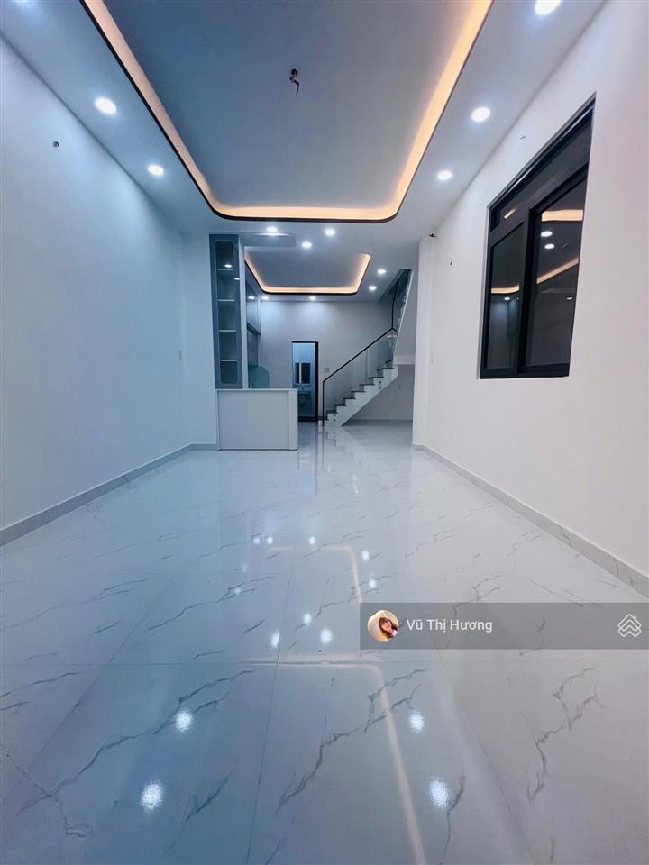 Q7  ngay cc đức khải 4.8m x 14m  chỉ 5 tỷ 9  2 tầng