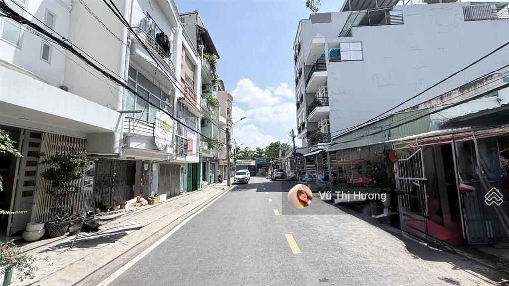 Q7  3 tầng 4x18m  đường 10m  chỉ 11 tỷ  ngay nguyễn thị thập