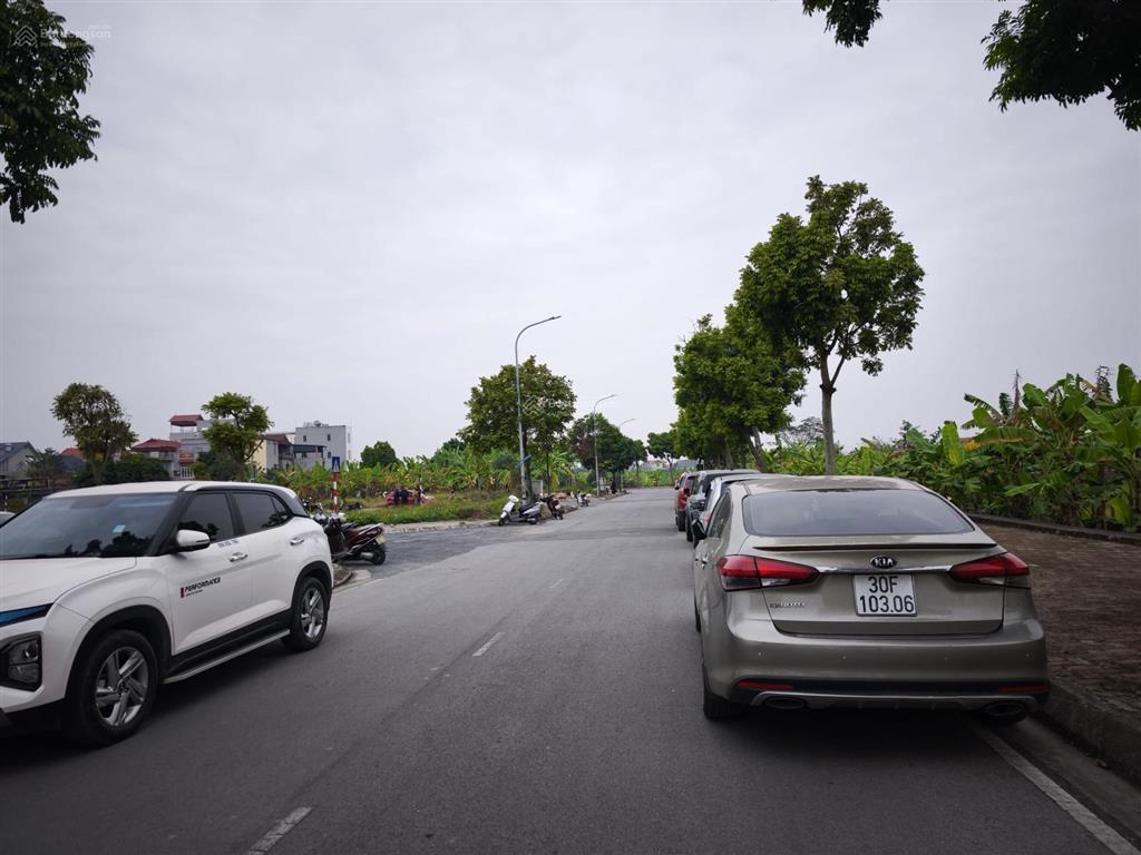 Bán đất 80m2 tại xã phú sơn, 90 triệu / m2, hướng nam, mặt tiền 7m