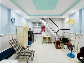 Chỉ 3 ty  nhà 2 tầng ngay tân sơn nhì  tân phú. chính chủ cần bán lại. dt 4x9