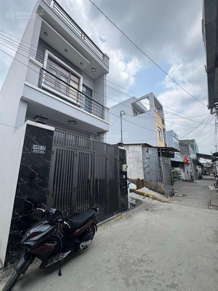 Ngộp bank. đất phân lô 5x15m, xây trệt 2 lầu sân thượng. ngay kinh dương vương. sổ riêng