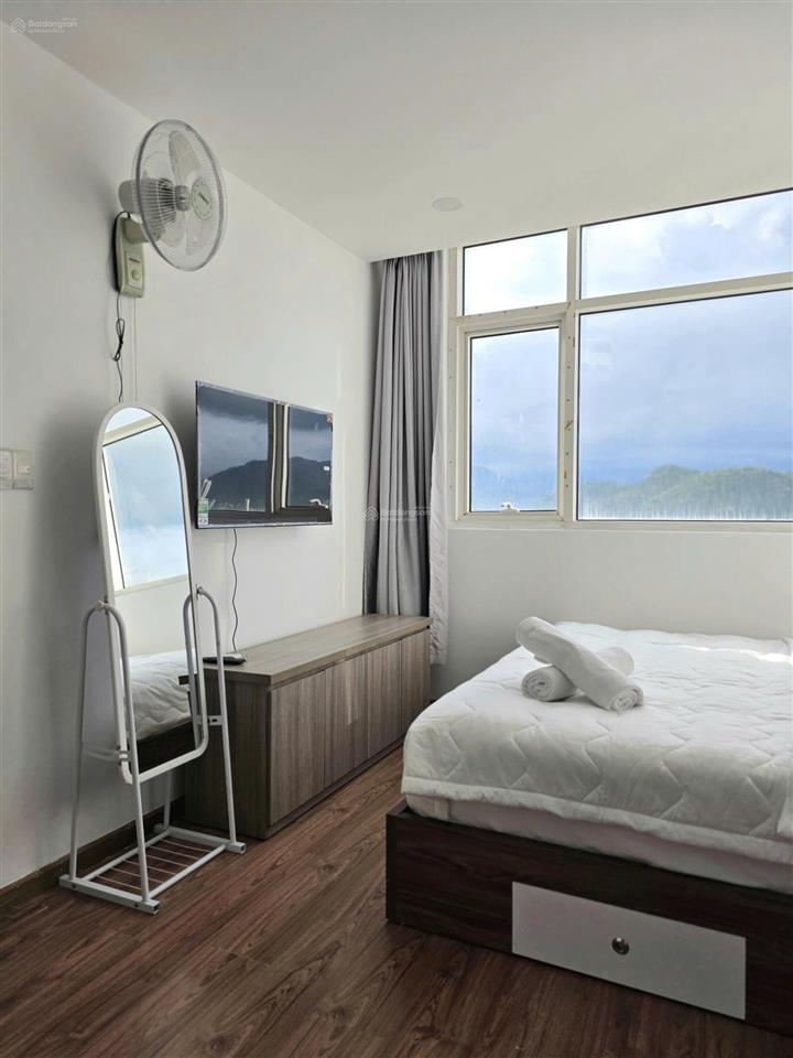 Cho thuê căn hộ 2 phòng ngủ, 2 wc mường thanh 04 trần phú, view sông, full nội thất mới