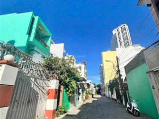 Cho thuê biệt thự sân vườn gần đường phan phù tiên, bắc nha trang, gần biển hòn chồng, oto đỗ cửa