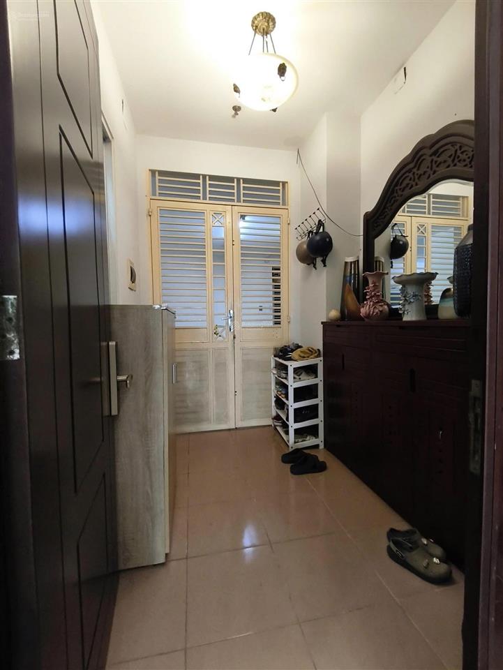 Chính chủ bán căn hộ cc 100m² sổ sẵn full nội thất tại kdc trung sơn