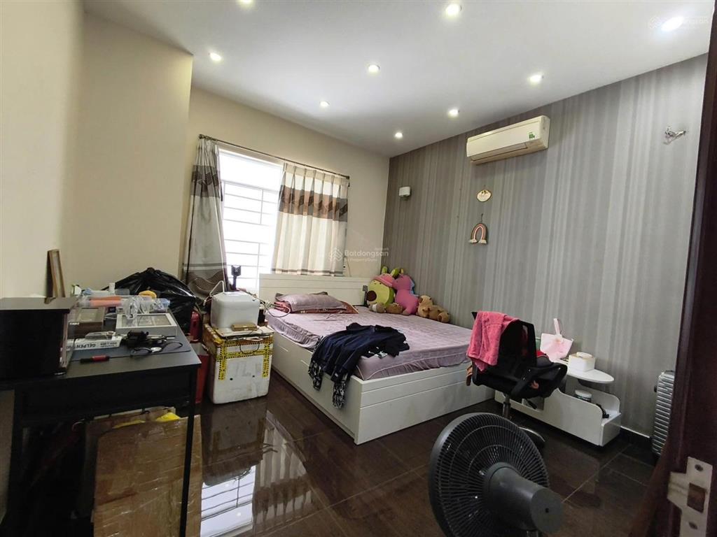 Chính chủ bán căn hộ cc 100m² sổ sẵn full nội thất tại kdc trung sơn