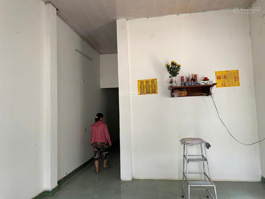 Chính chủ bán đất kèm nhà giá tốt mặt tiền đường 420bình yên