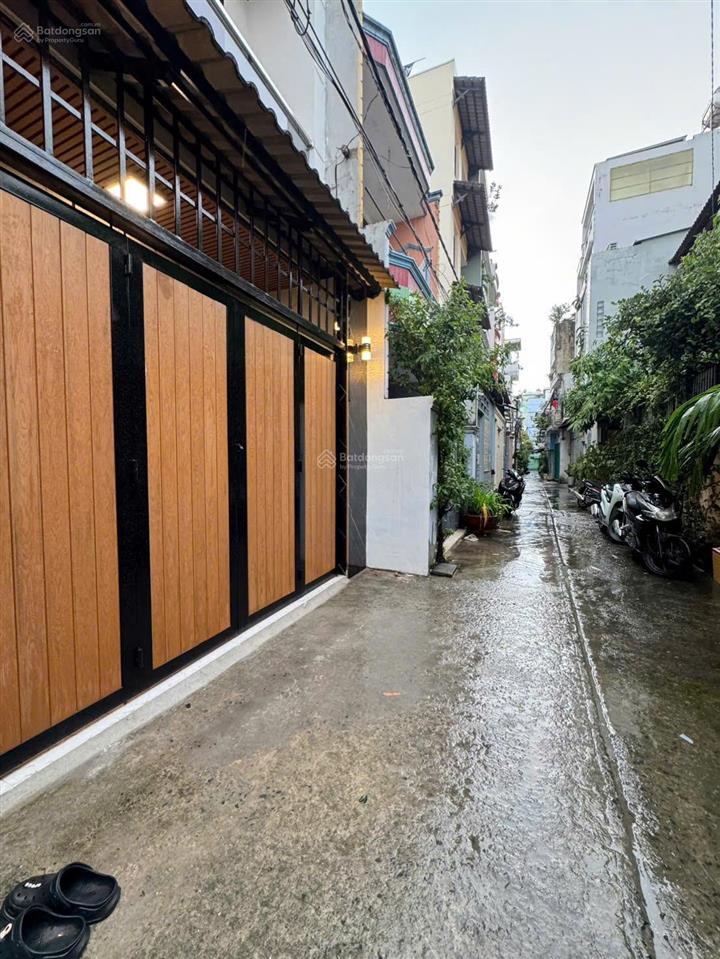 Bán nhà chính chủ hẻm 4m đường âu dương lân.