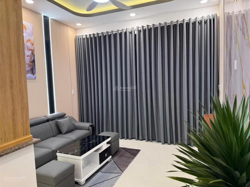 Bán nhà chính chủ hẻm 4m đường âu dương lân.