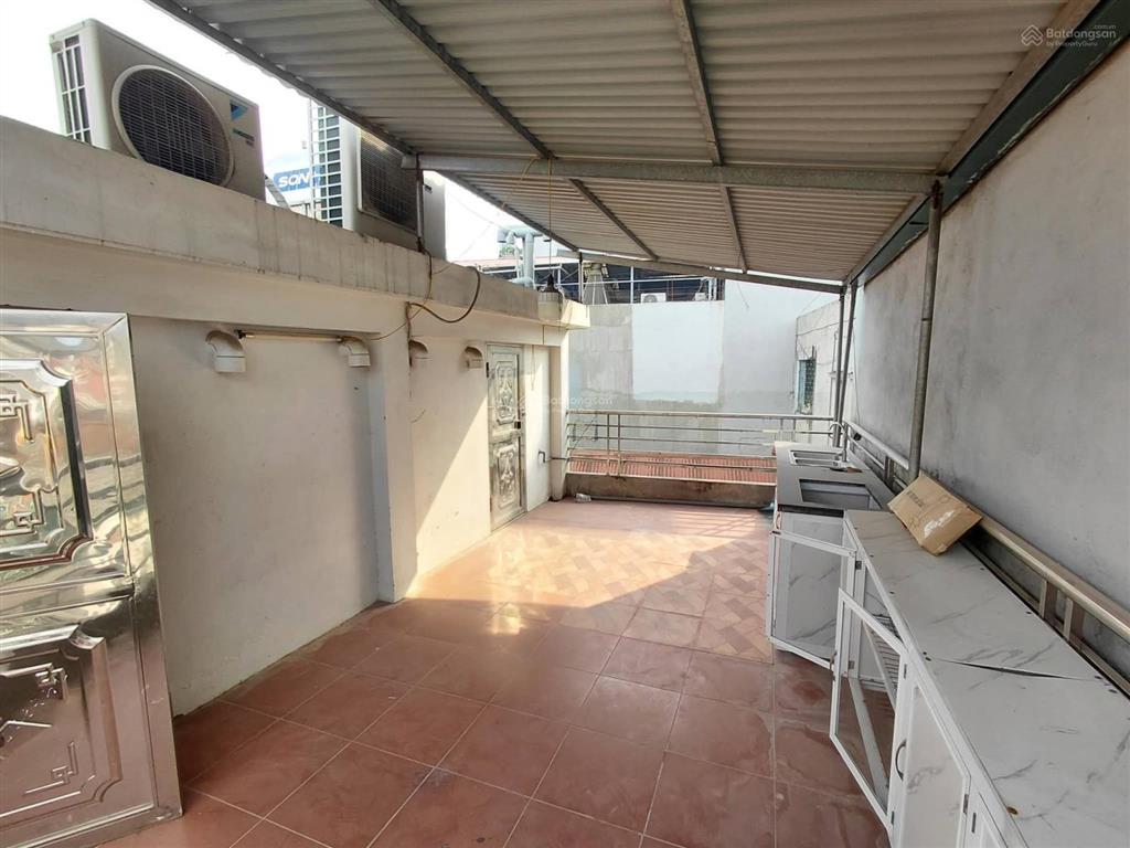 Bán mặt phố yên lạc , hai bà trưng .dt 35m2 5t mặt tiền 6m giá 15,5tỷ  0383 426 ***thu phương