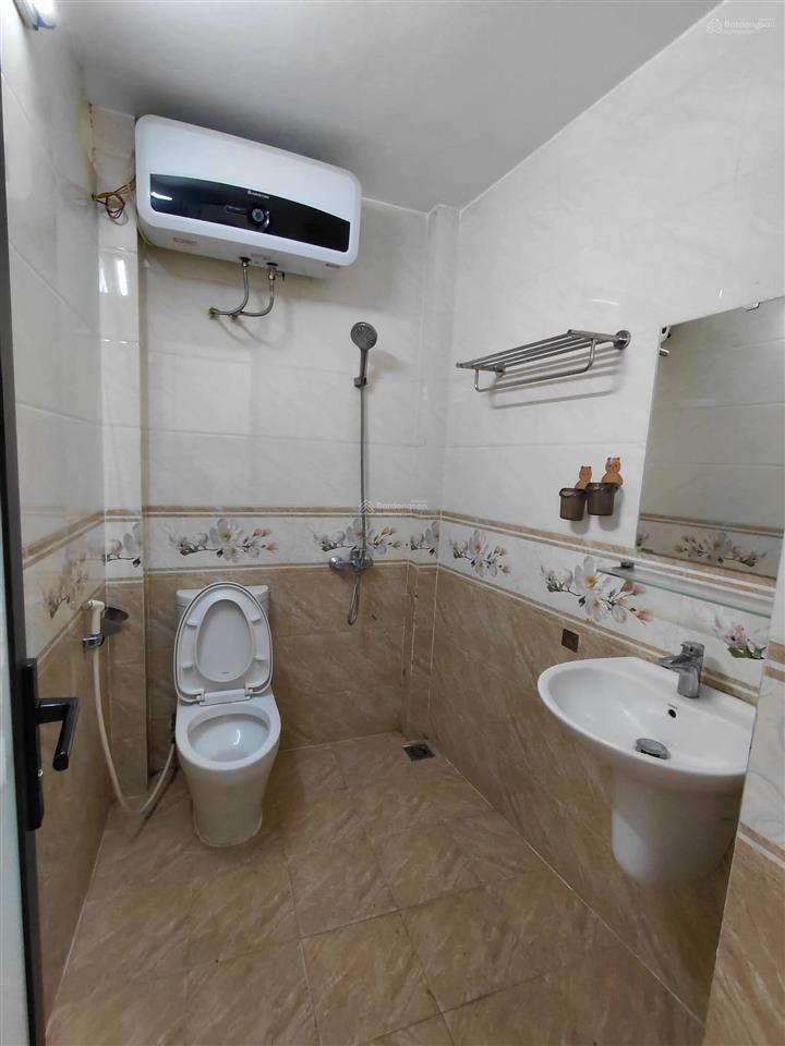 Bán mặt phố yên lạc , hai bà trưng .dt 35m2 5t mặt tiền 6m giá 15,5tỷ  0383 426 ***thu phương