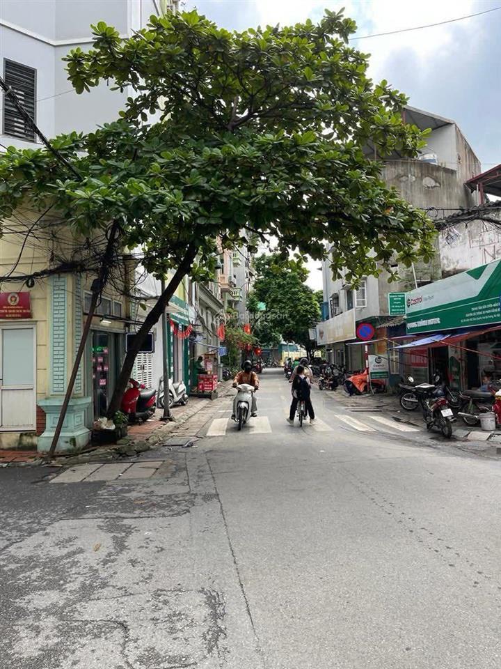 Bán nhà chùa quỳnh, hai bà trưng. dt 257m2 1t mặt tiền 14m giá 40 tỷ.  0383 426 *** thu phương