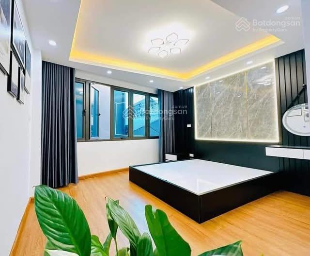 Gấp gấp ngay đội cấn  ba đình toà căn hộ dịch vụ 7 tầng thang máy doanh thu 1,3 tỷ/năm  gần phố