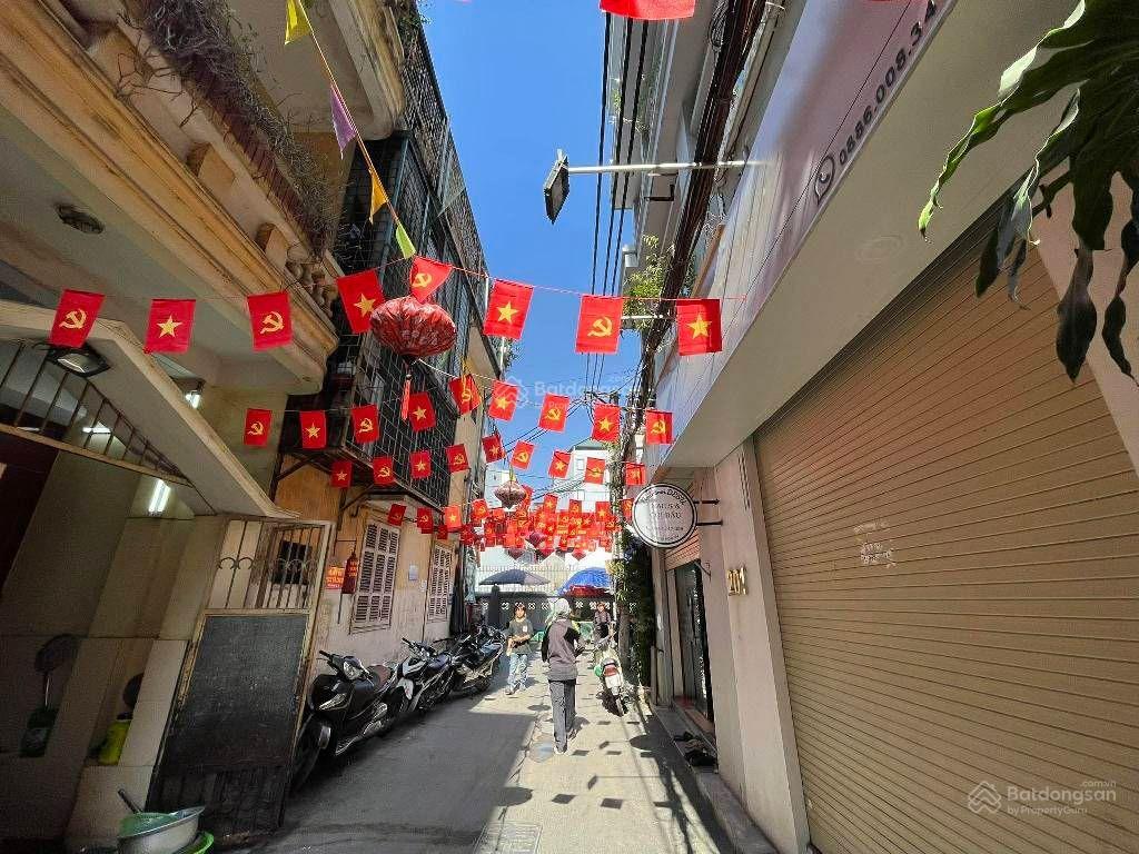 Gấp gấp ngay đội cấn  ba đình toà căn hộ dịch vụ 7 tầng thang máy doanh thu 1,3 tỷ/năm  gần phố