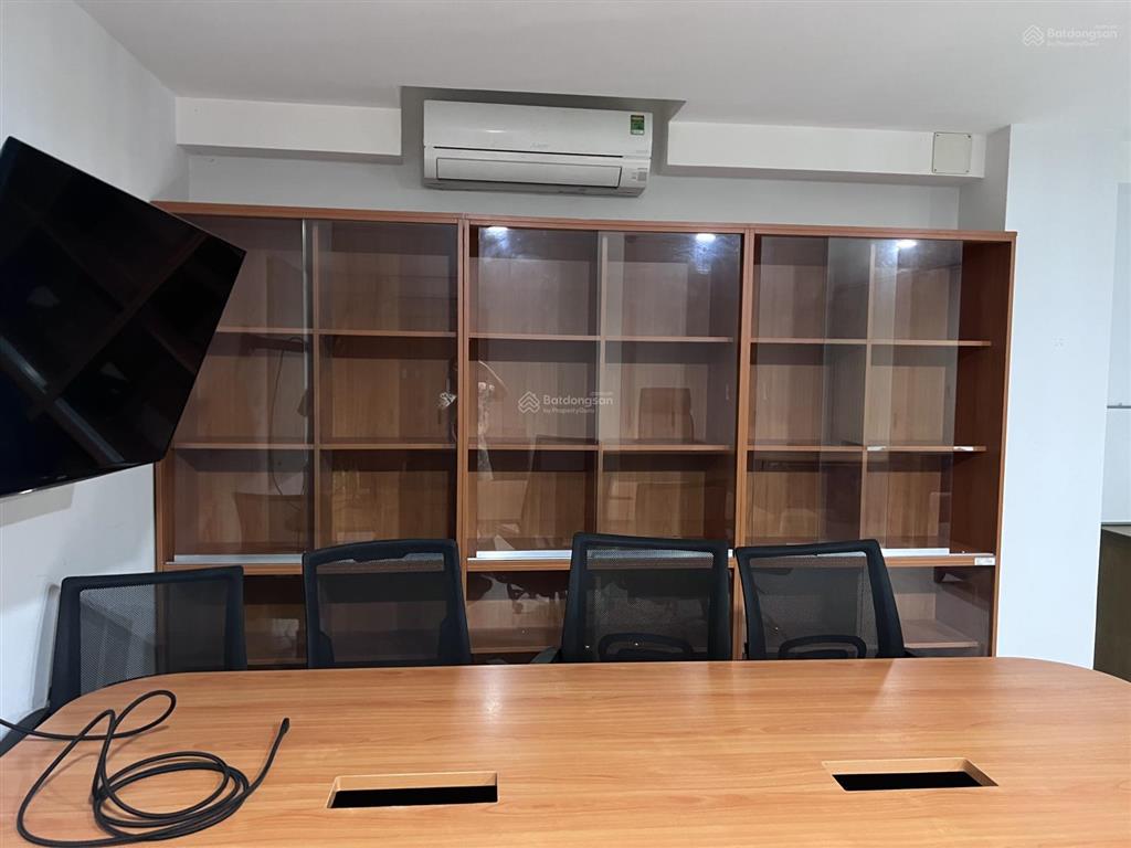 Văn phòng sạch 200m2, tân định, hẻm 6m