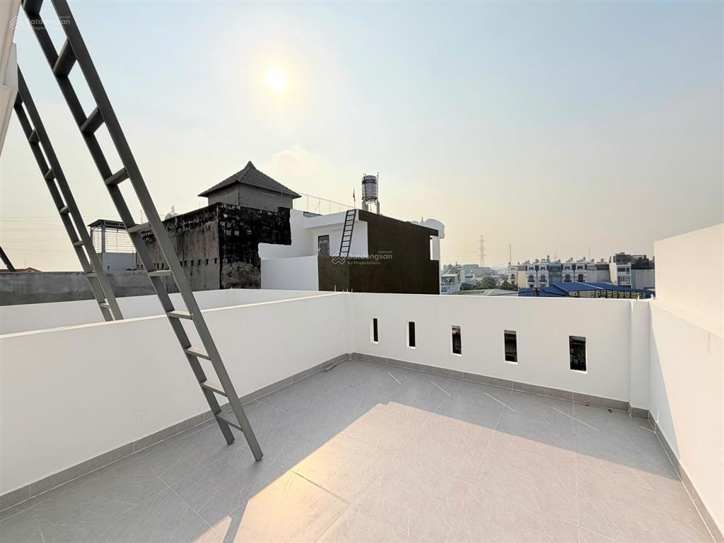 Diện tích siêu khùng (4m x 22m)  vừa ở + làm nghề  đường thông 7m  có ô chừa thang máy 450 kg