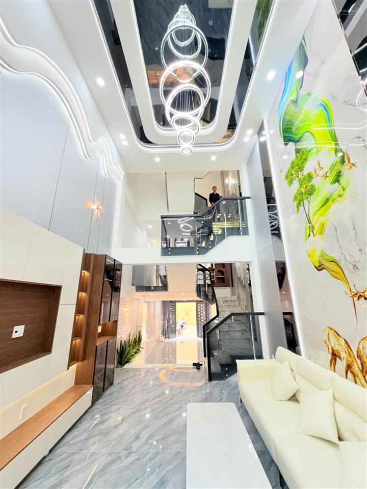 Nhà diện tích lớn (4m x 18m)  có ô chờ thang máy  đường nhựa 7m  dãy nhà đồng bộ  kdc an ninh