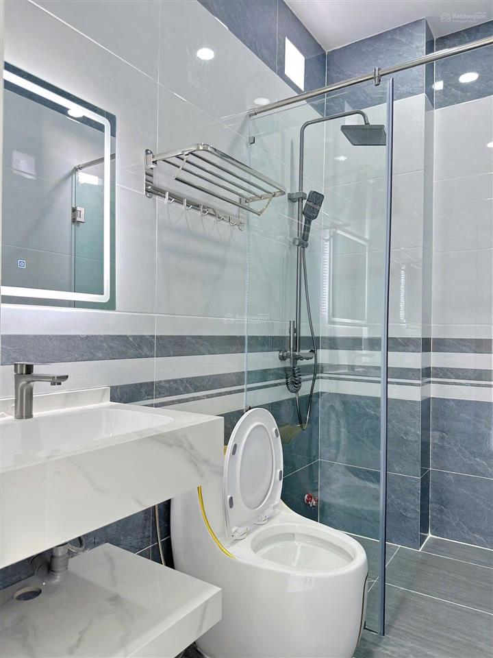 Nhà phố có sân vườn cực chill  4m x 20m  đường nhựa 8m thông bàn cờ  kdc an ninh, dân trí cao