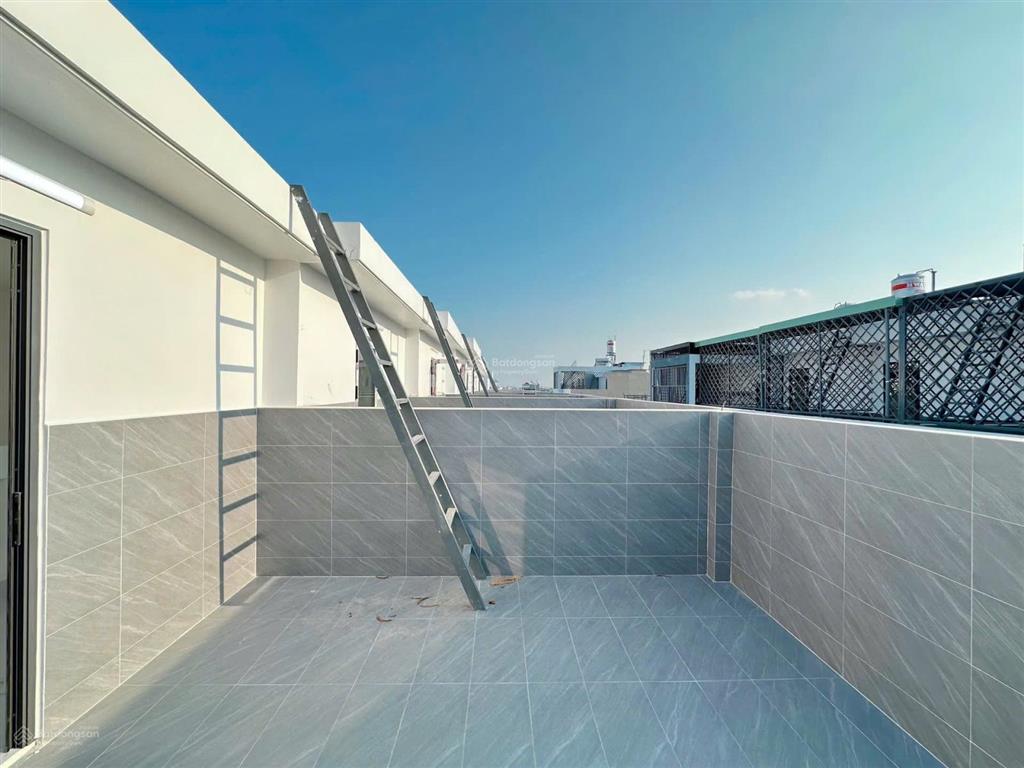 Nhà phố có sân vườn cực chill  4m x 20m  đường nhựa 8m thông bàn cờ  kdc an ninh, dân trí cao