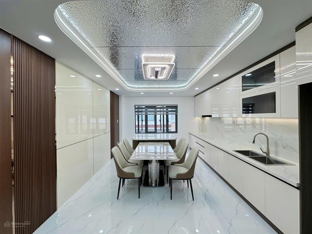 Nhà phố có sân vườn cực chill  4m x 20m  đường nhựa 8m thông bàn cờ  kdc an ninh, dân trí cao