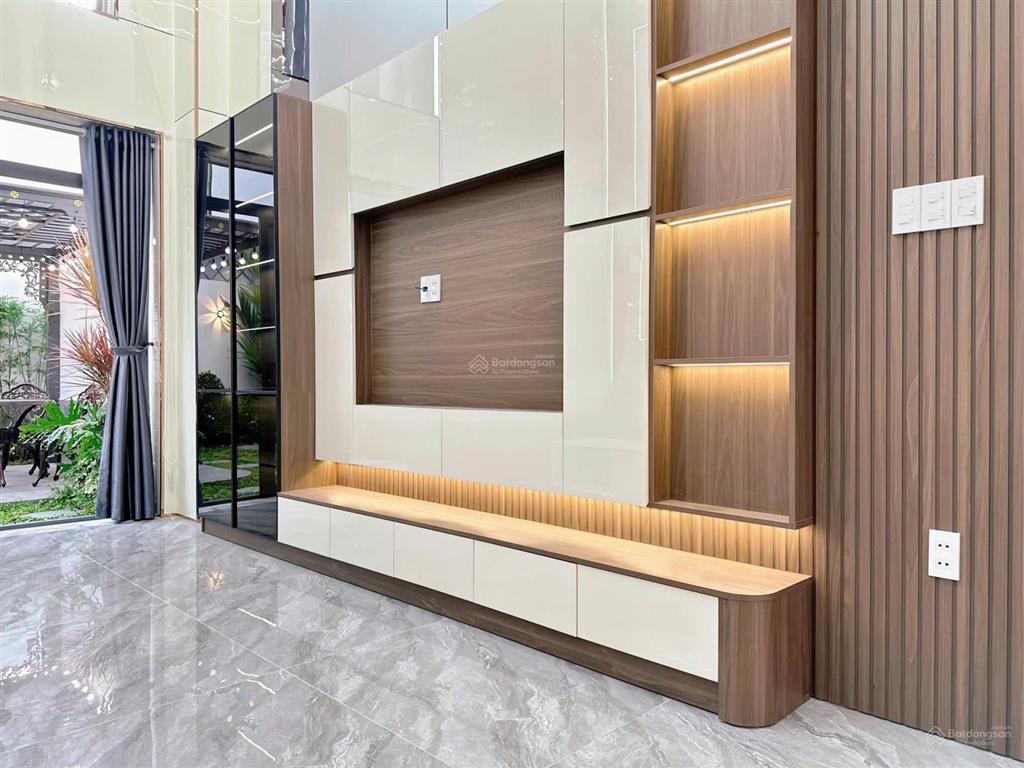 Nhà phố có sân vườn cực chill  4m x 20m  đường nhựa 8m thông bàn cờ  kdc an ninh, dân trí cao