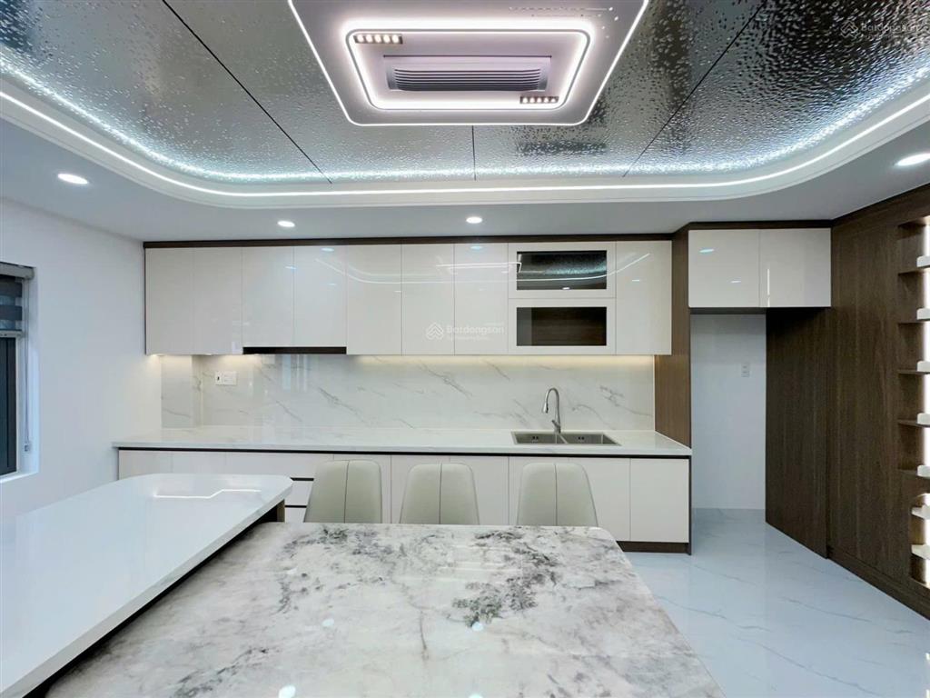 Nhà phố có sân vườn cực chill  4m x 20m  đường nhựa 8m thông bàn cờ  kdc an ninh, dân trí cao