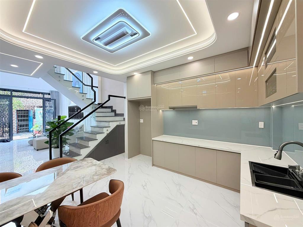 Cách mặt tiền hương lộ 2 đúng 10 bước chân  nhà hiện đại full nội thất  vị trí trung tâm