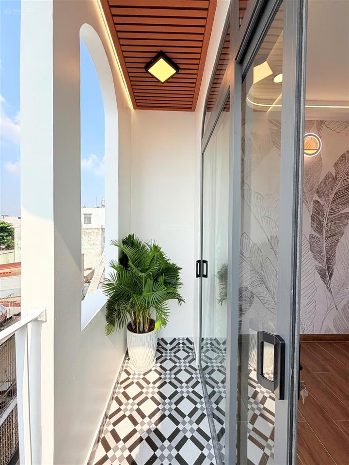 Cách mặt tiền hương lộ 2 đúng 10 bước chân  nhà hiện đại full nội thất  vị trí trung tâm