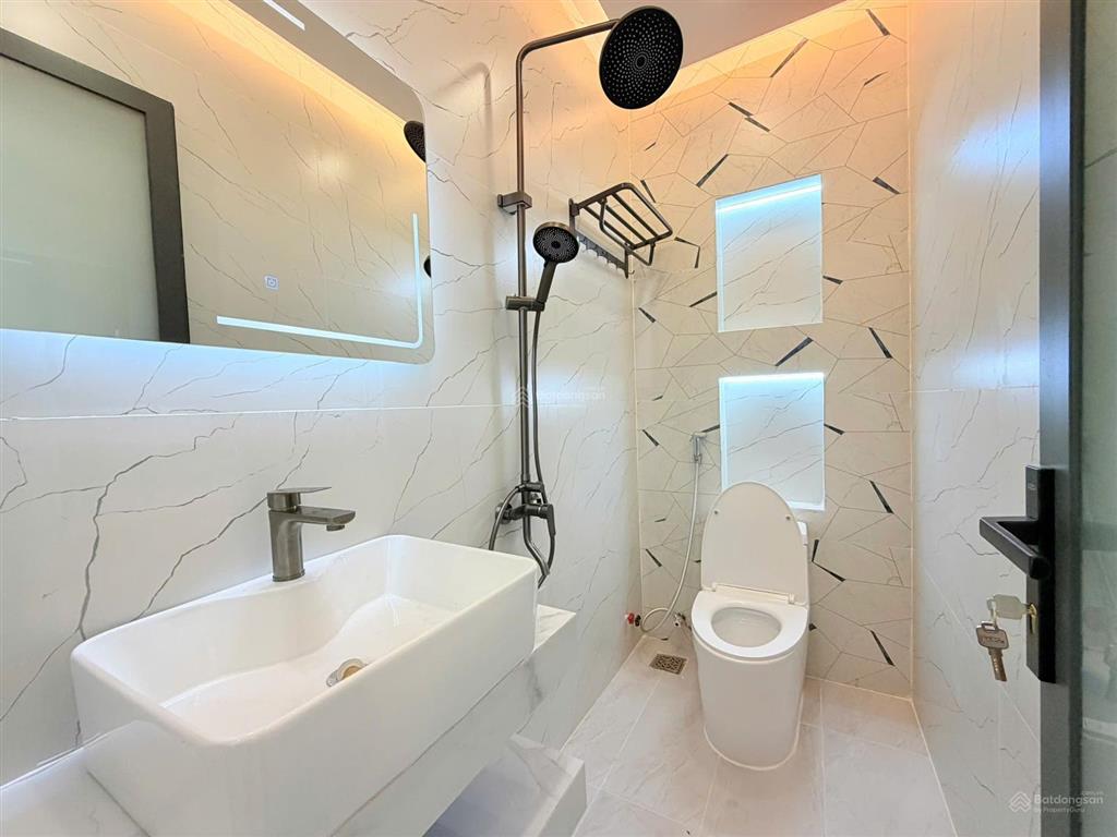 Cách mặt tiền hương lộ 2 đúng 10 bước chân  nhà hiện đại full nội thất  vị trí trung tâm