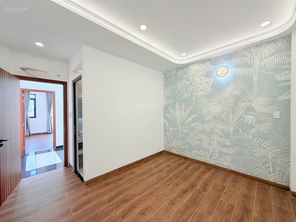 Cách mặt tiền hương lộ 2 đúng 10 bước chân  nhà hiện đại full nội thất  vị trí trung tâm