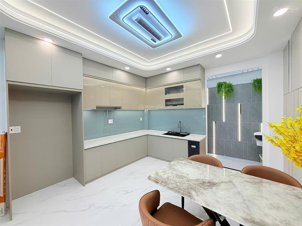 Cách mặt tiền hương lộ 2 đúng 10 bước chân  nhà hiện đại full nội thất  vị trí trung tâm