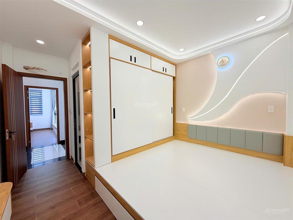 Cách mặt tiền hương lộ 2 đúng 10 bước chân  nhà hiện đại full nội thất  vị trí trung tâm