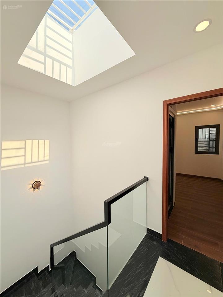 Cách mặt tiền hương lộ 2 đúng 10 bước chân  nhà hiện đại full nội thất  vị trí trung tâm