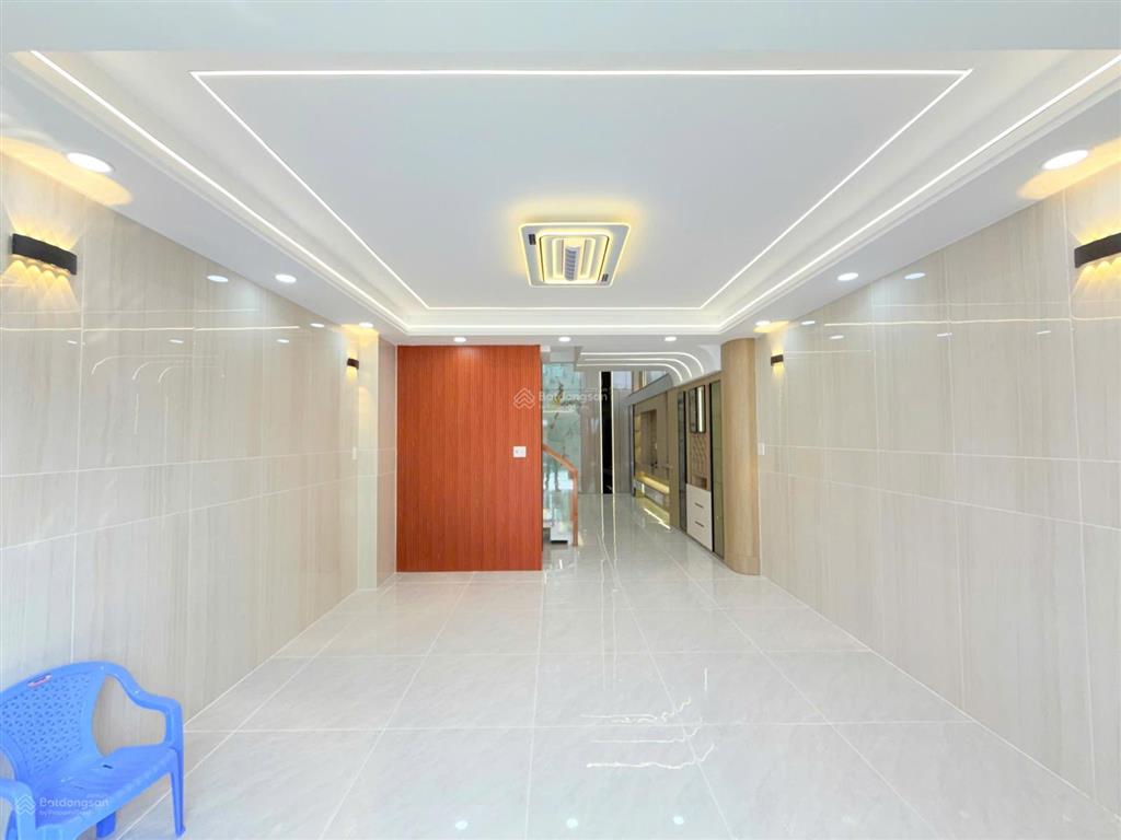 Nhà xây mới đường tân kỳ tân quý cách aeon tân phú 3 phút di chuyển  4,5m x 13m  ngay trung tâm