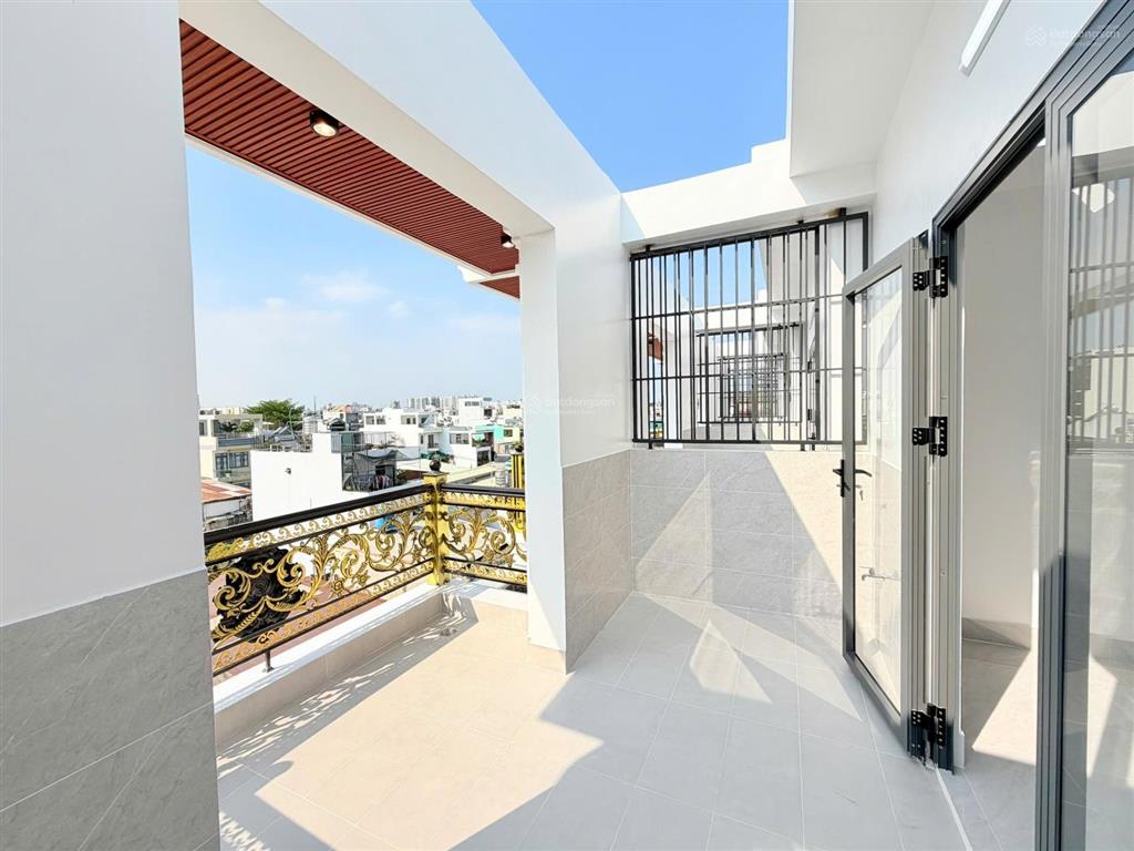 Nhà xây mới đường tân kỳ tân quý cách aeon tân phú 3 phút di chuyển  4,5m x 13m  ngay trung tâm