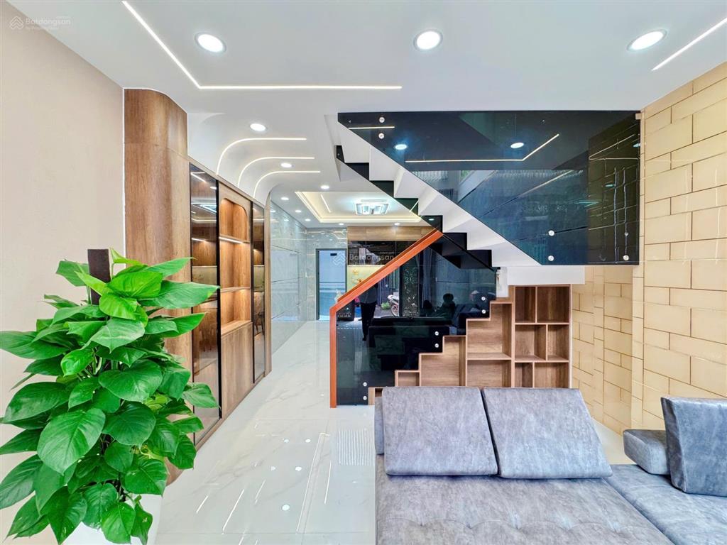 Giáp q.tân phú  cách nguyễn sơn, lê thúc hoạch tầm 300m  full nội thất  54m2  đường oto đậu cửa