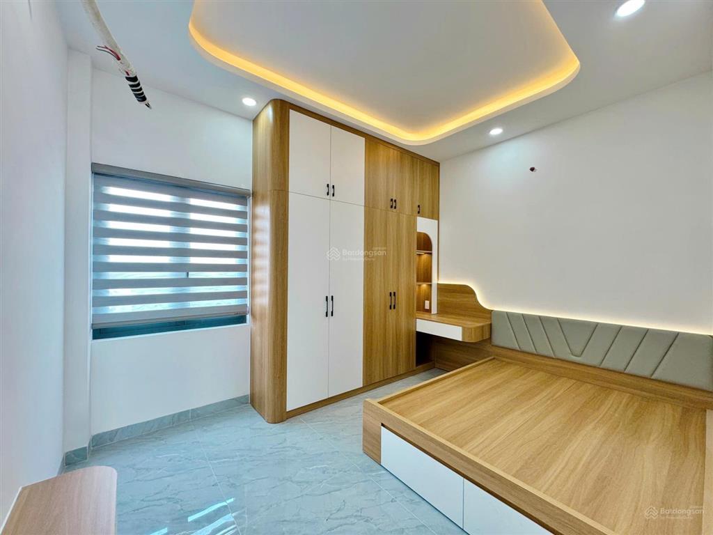 Giáp q.tân phú  cách nguyễn sơn, lê thúc hoạch tầm 300m  full nội thất  54m2  đường oto đậu cửa
