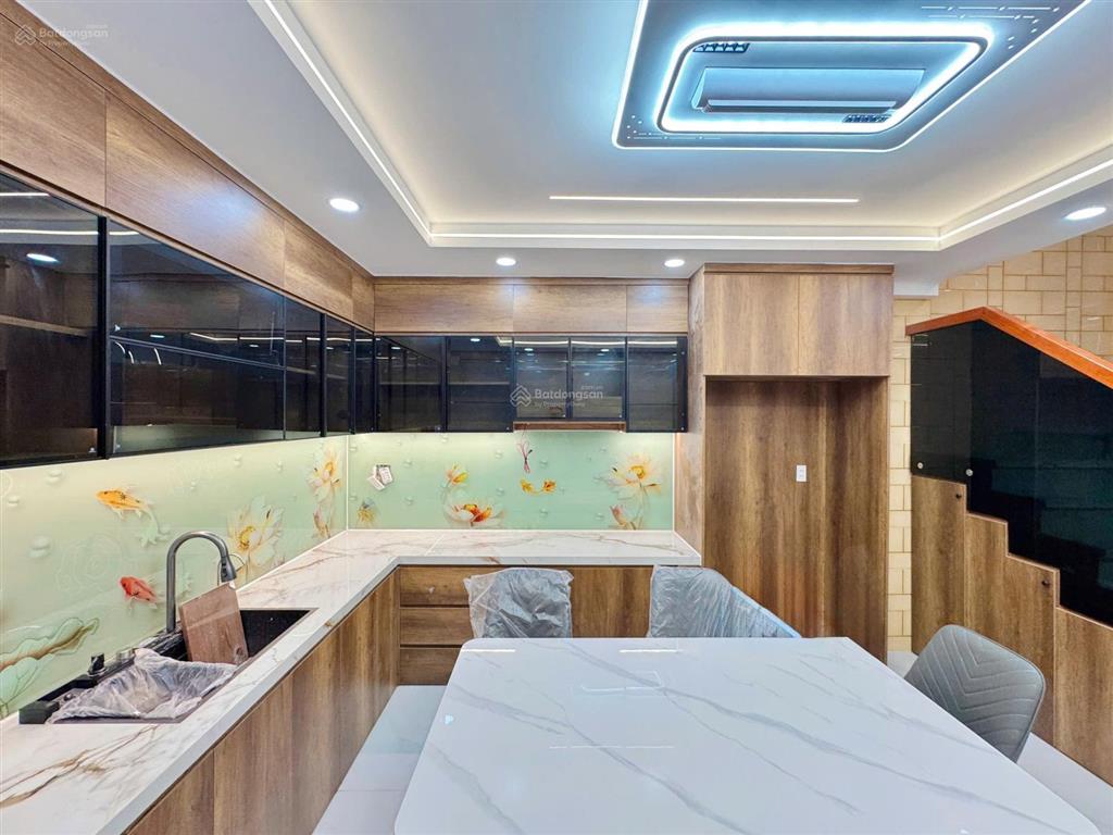 Giáp q.tân phú  cách nguyễn sơn, lê thúc hoạch tầm 300m  full nội thất  54m2  đường oto đậu cửa