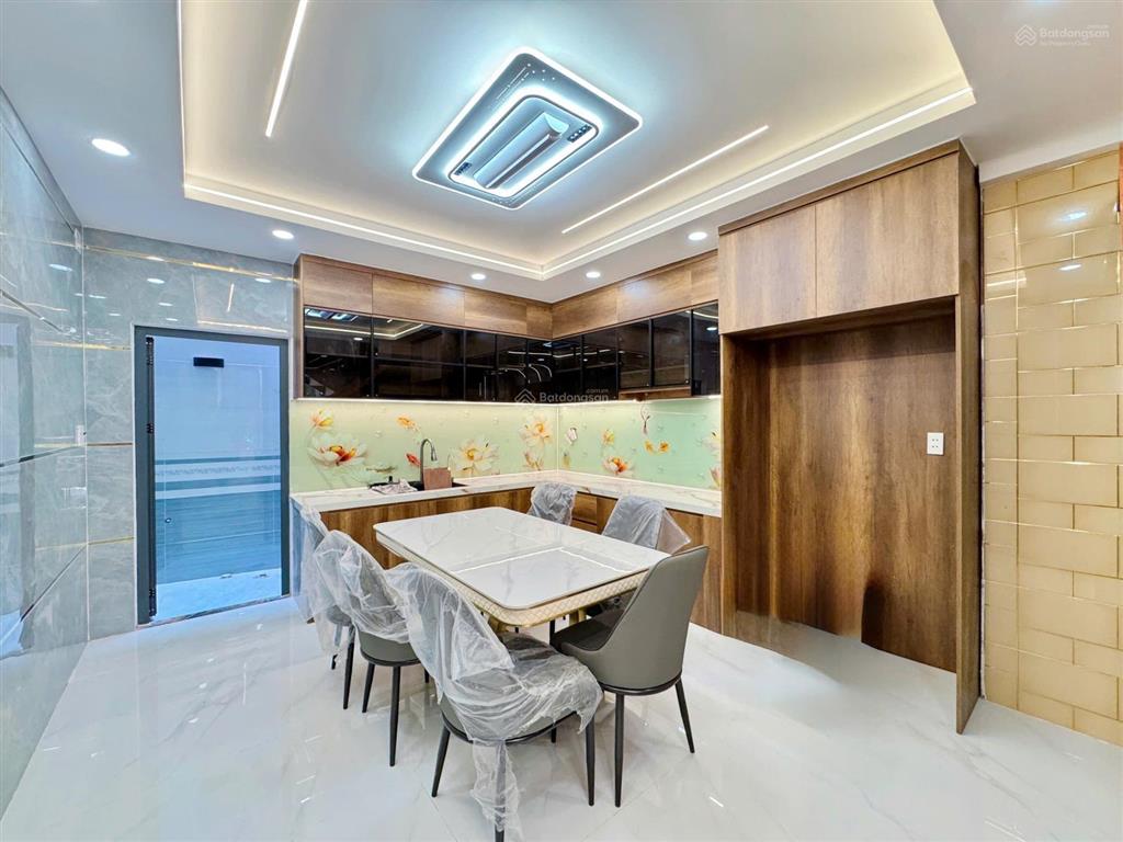 Giáp q.tân phú  cách nguyễn sơn, lê thúc hoạch tầm 300m  full nội thất  54m2  đường oto đậu cửa