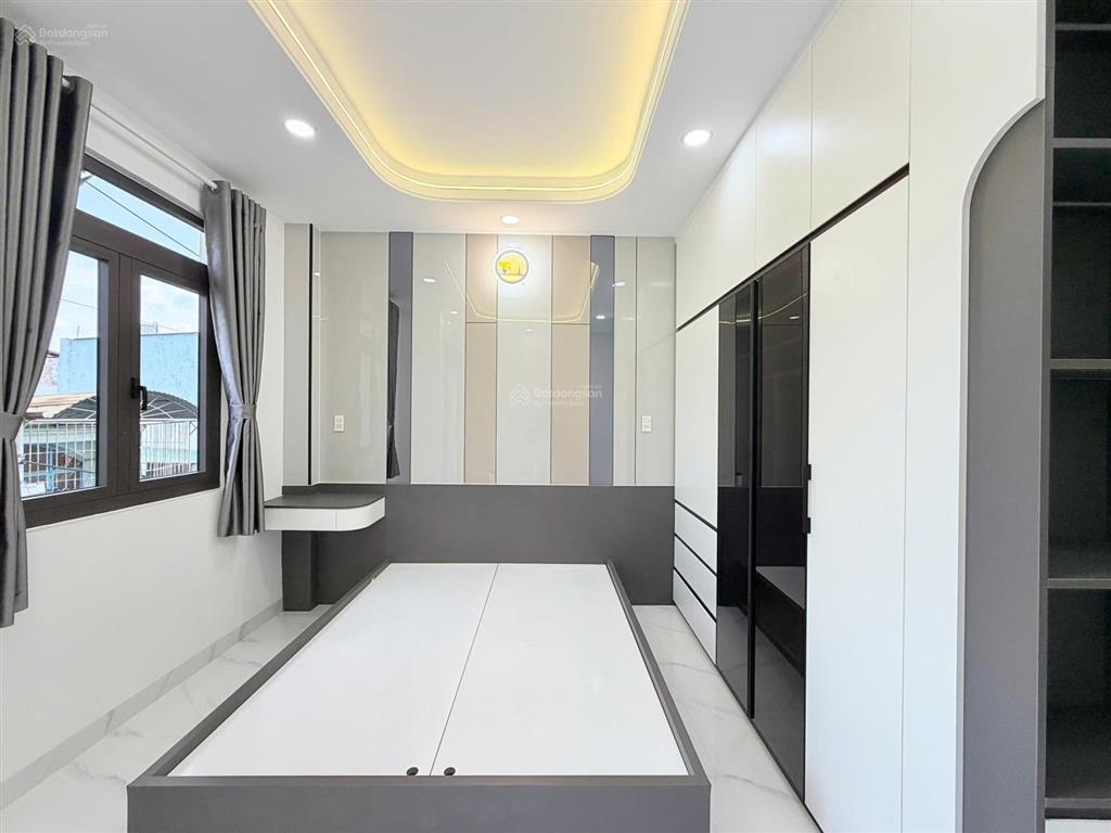 Nhà xây mới đường hương lộ 2 giáp ngã tư bốn xã (đoạn 2 chiều)  đường trước nhà 7m thông  56m2